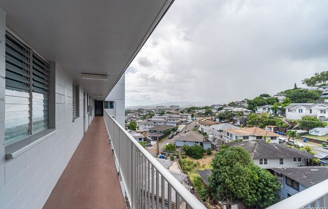 2bd/1ba/1parking in Kamehameha Towers