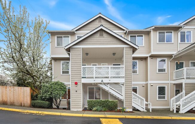 Available Now! Charming 3-Bedroom Home in a Prime Location