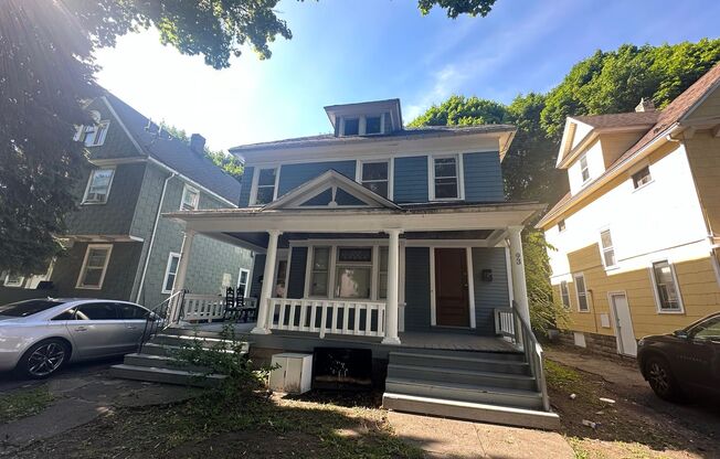 93-97 Holbrooke St