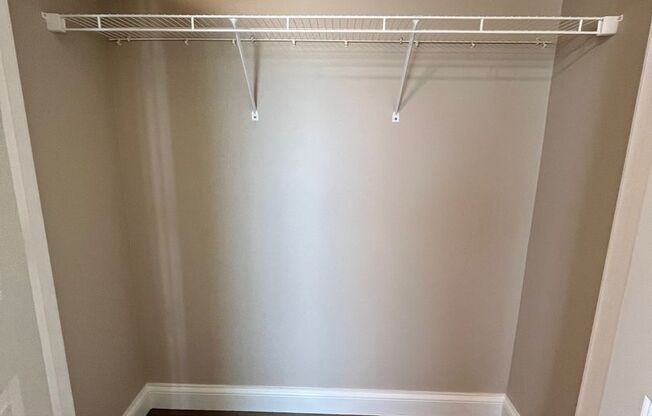 2 beds, 1 bath, 950 sqft, $1,000, Unit 114