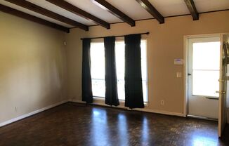 3 beds, 1.5 baths, $695