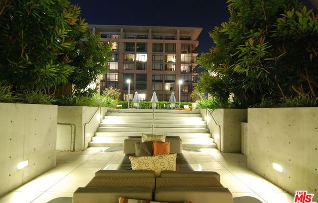1 bed, 1 bath, 1,040 sqft, $3,000, Unit 418