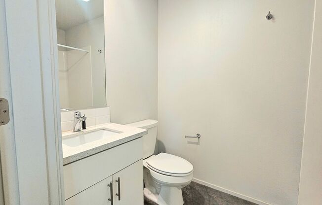 Studio, 1 bath, 157 sqft, $1,125