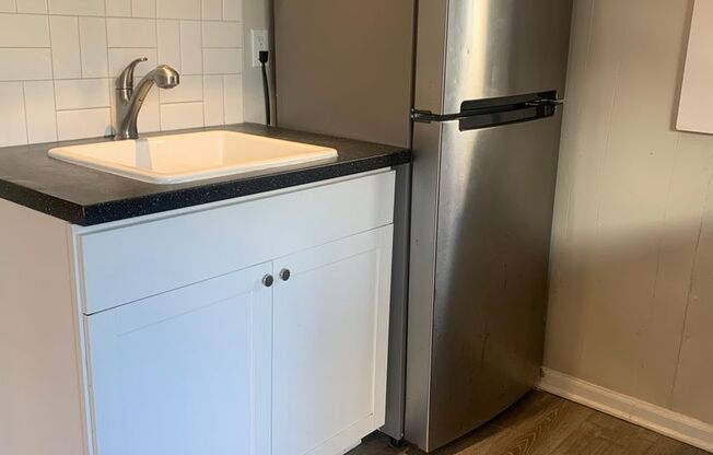 1 bed, 1 bath, 700 sqft, $775, Unit 3