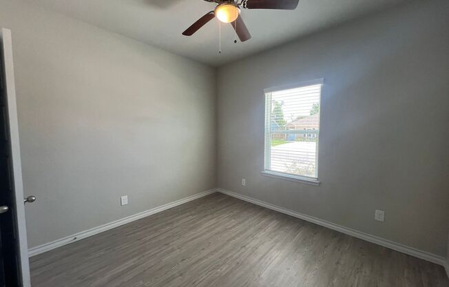 3 beds, 2 baths, $1,365