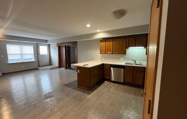 7218 North