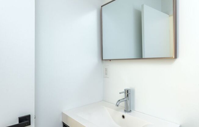 3 beds, 2 baths, 1,171 sqft, $1,950, Unit 1