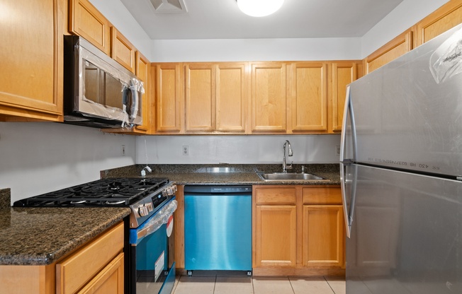 2 beds, 2 baths, $3,500, Unit 3-G