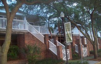 Hyde Park Village SUMMER SHORT TERM LEASE