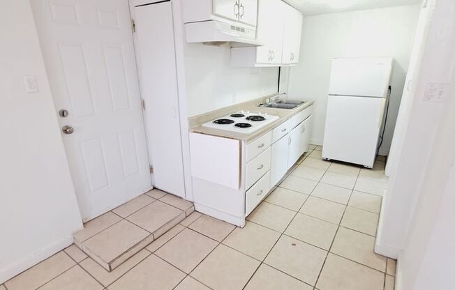 Studio, 1 bath, 360 sqft, $675