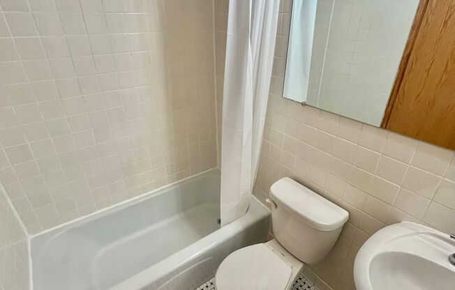 Studio, 1 bath, 450 sqft, $1,645, Unit 531-306