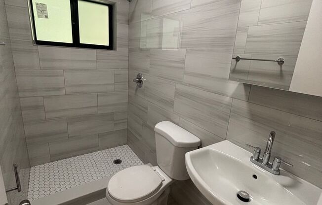 Studio, 1 bath, 372 sqft, $1,600, Unit #2
