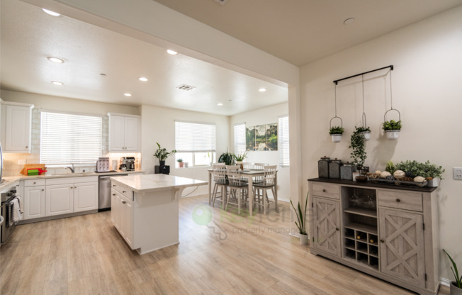 Stunning Verano at Skyline |Gated Community |HOA, Pool, Playground