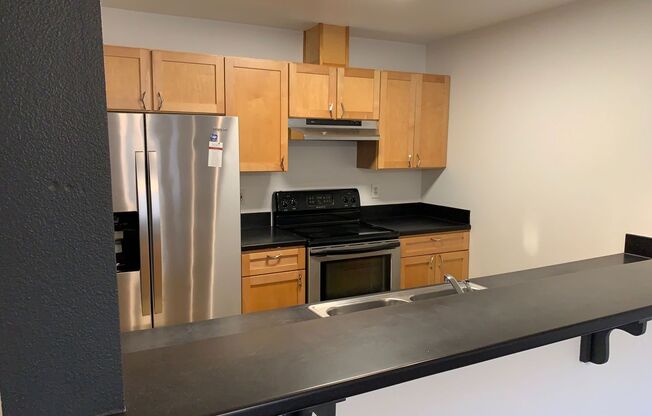 2 beds, 1 bath, 700 sqft, $1,425, Unit 5