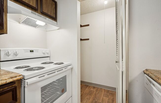 1 bed, 1 bath, 650 sqft, $1,050, Unit N-01