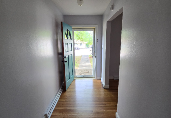 107 N COLONIAL DR