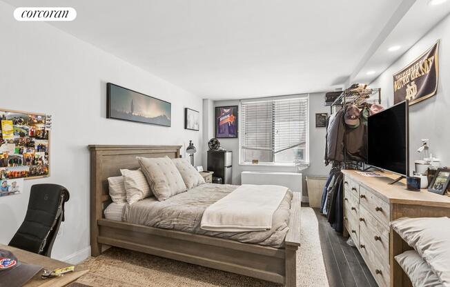 2 beds, 2 baths, $7,995, Unit 5E