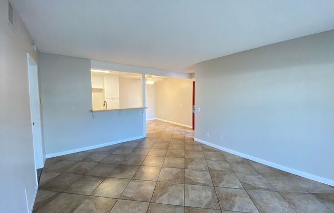 2 beds, 1 bath, $2,495, Unit Unit 810