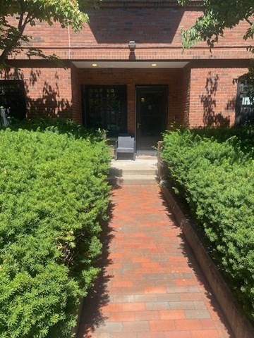 1 bed, 1 bath, 800 sqft, $3,950, Unit 1F