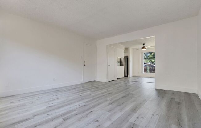 2 beds, 1 bath, 900 sqft, $1,650, Unit 29