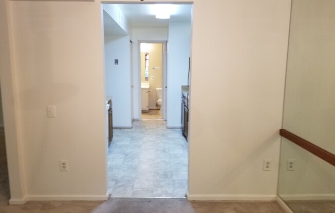 2 beds, 1 bath, $1,595