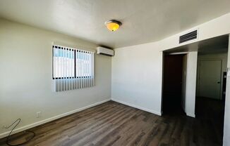 2 beds, 1 bath, $975