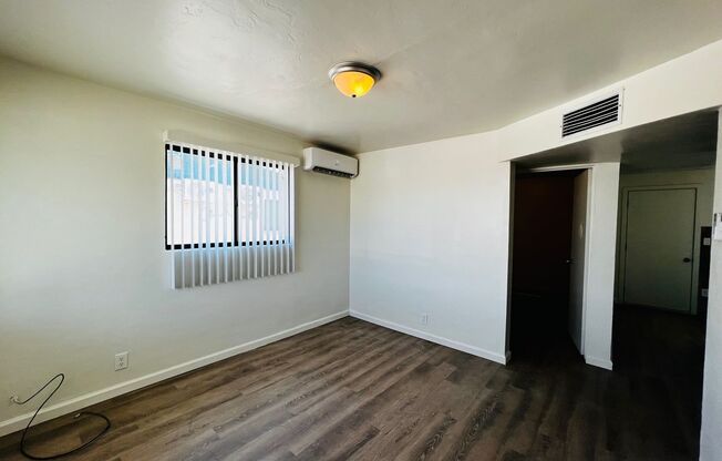 Remodeled 2 Bedroom 1 Bath