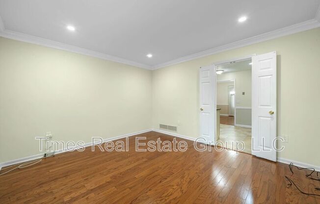113 PINECREST LN