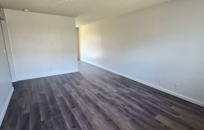 Kings Crest Apartments