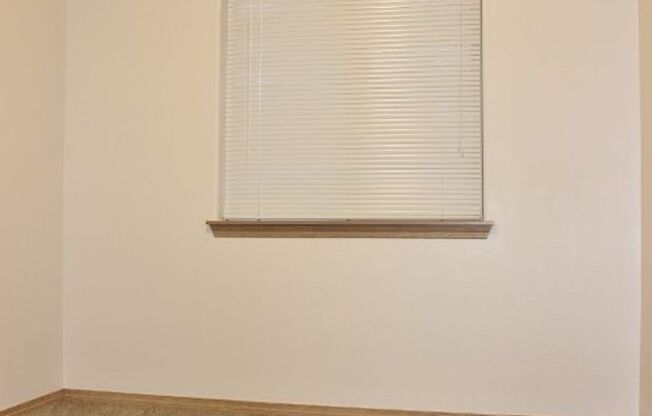 3 beds, 2 baths, 1,075 sqft, $1,750, Unit 309