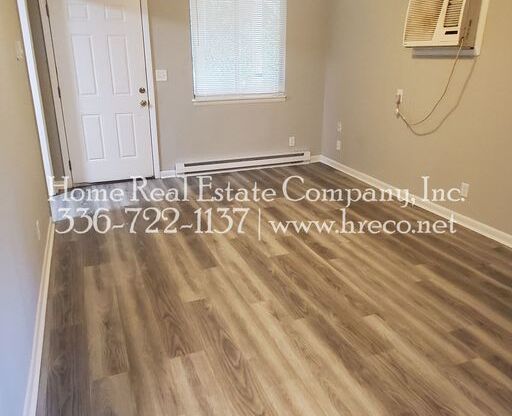 2 beds, 1 bath, $795, Unit 1