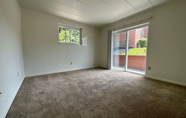 2 beds, 1 bath, $1,045, Unit B-04