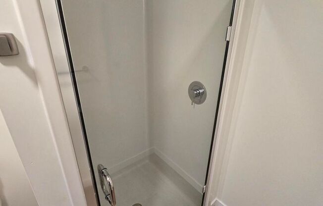 Studio, 1 bath, 361 sqft, $1,495, Unit 714