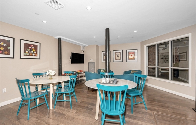 1 bed, 1 bath, 759 sqft, $2,000, Unit 214