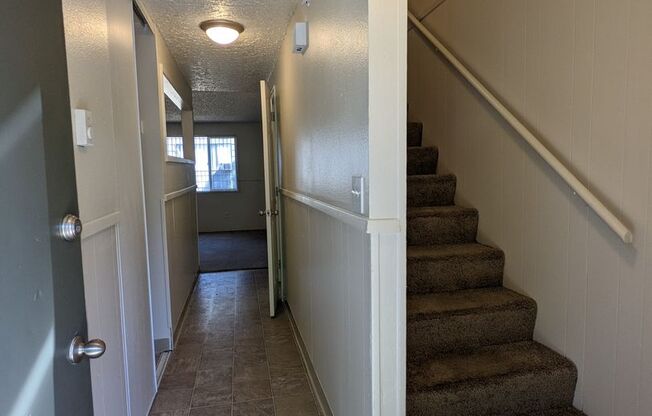 3 beds, 1.5 baths, 1,500 sqft, $1,912, Unit 2802-1