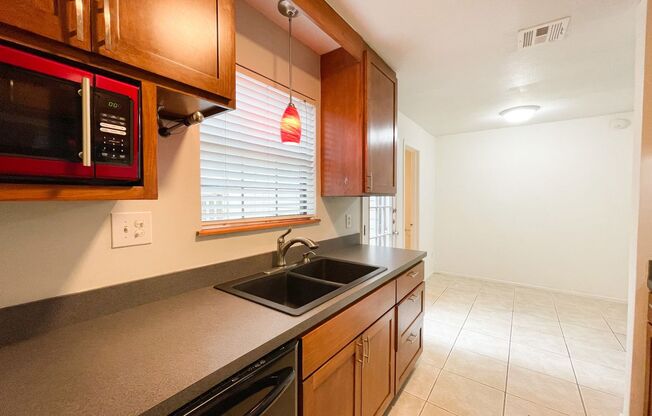 Discover Comfort and Convenience in Austin's Gated Gem - Your 2 Bed, 1.5 Bath Oasis Awaits!