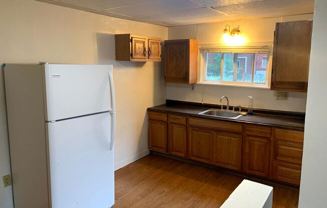 4 Bed, 2 Bath Home in Bloomfield - Convenient Location, Off-Street Parking - Available November 10th!