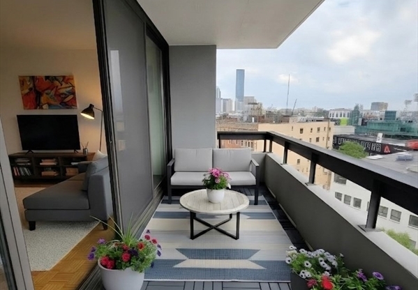 566 Commonwealth Ave