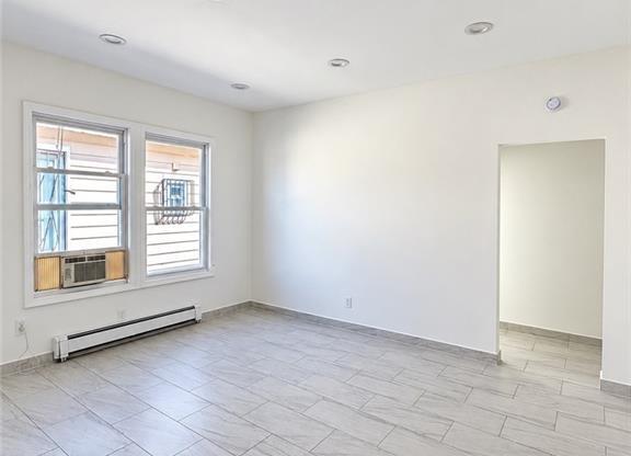 188 BRIGHTON 10 ST