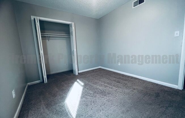 2 beds, 1 bath, $850, Unit 225-9