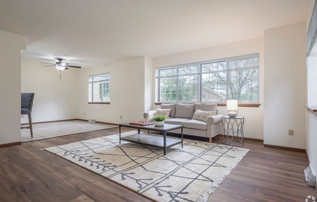 3 beds, 2.5 baths, 2,000 sqft, $2,705, Unit D-1