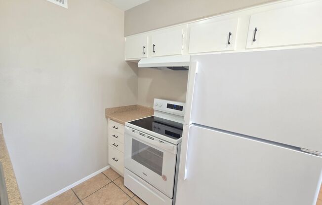 Great Location! Remodeled 1 bed 1 bath