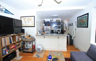 Newly renovated one bedroom unit in a great location in Brewerytown