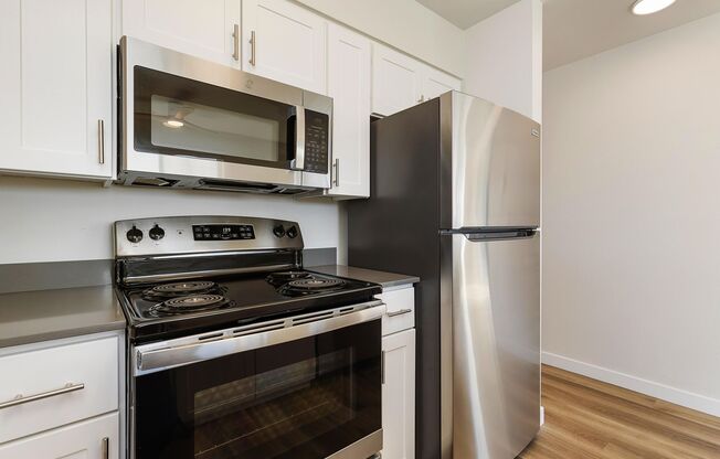 2 beds, 2 baths, 1,005 sqft, $2,795, Unit 402