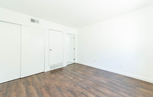 1 bed, 1 bath, 600 sqft, $980, Unit 15