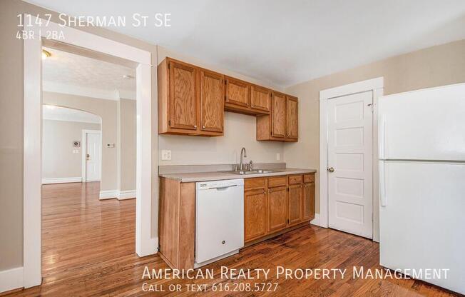 1147 SHERMAN ST SE