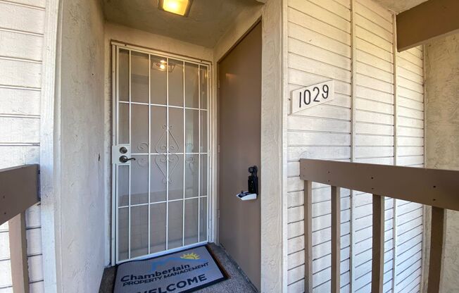 Beautiful corner condo in Lake San Marcos