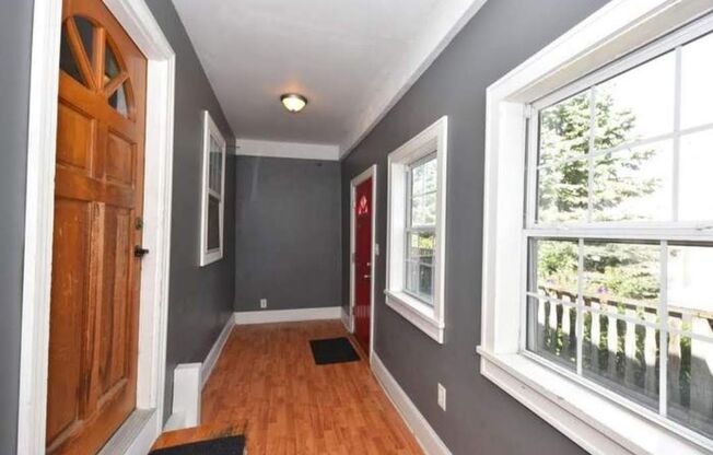1537 E. North Ave.....Single Family House!
