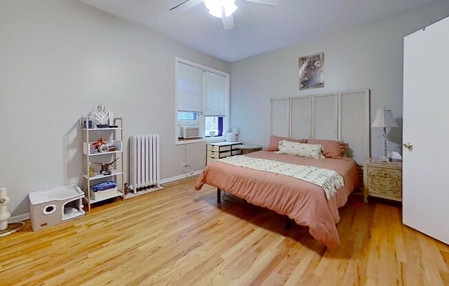 1 bed, 1 bath, 875 sqft, $1,820, Unit 1335 1A