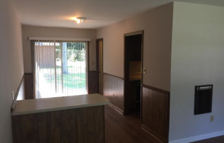 2 beds, 1 bath, $1,250